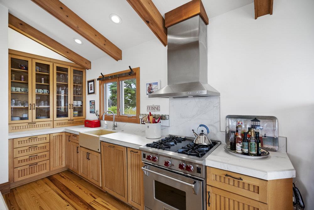 325 Kingsbury DR