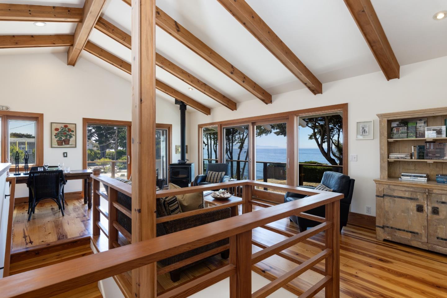 325 Kingsbury DR