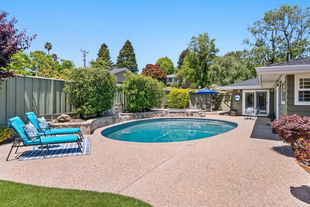 290 Saint Andrews DR