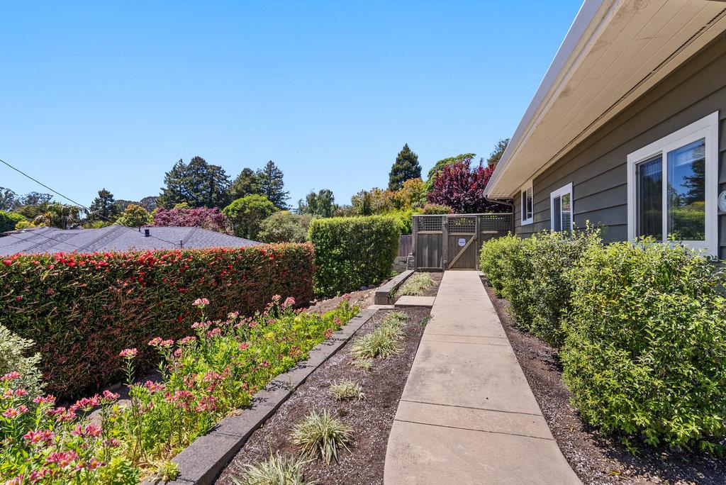 290 Saint Andrews DR