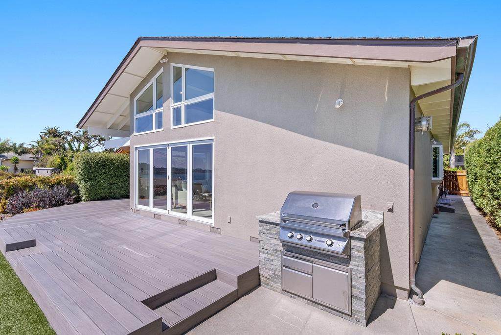 721 Seacliff Drive