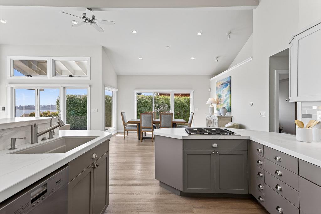 721 Seacliff Drive