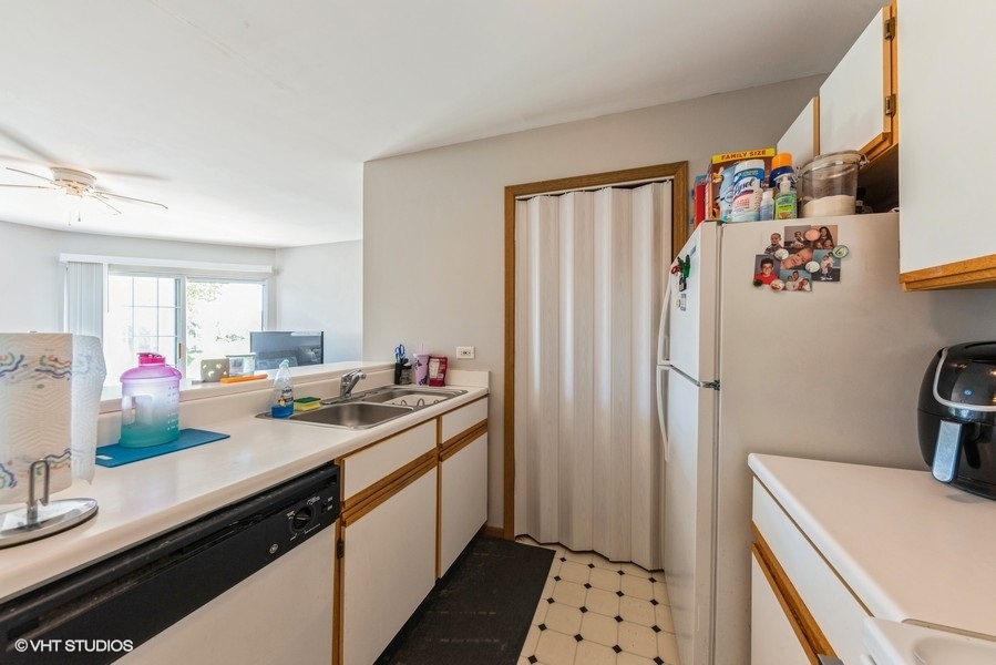 1551 W Crystal Rock Court Unit: 1C