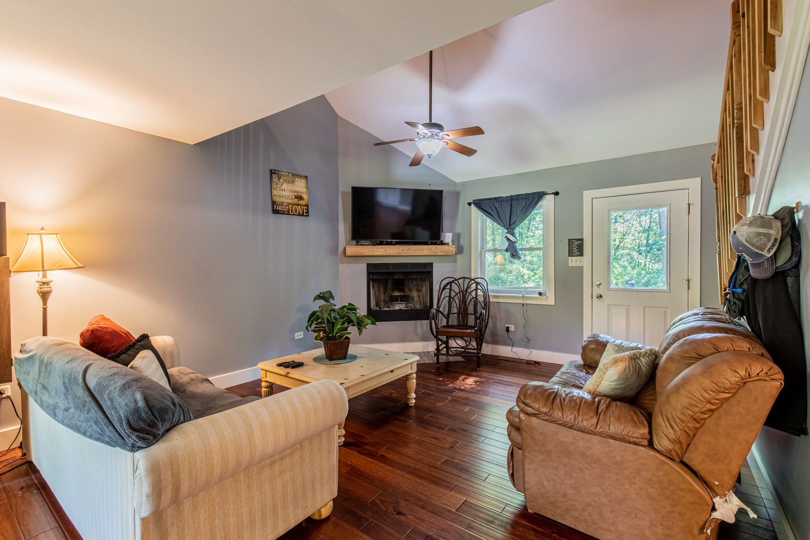 7 N Walnut Drive