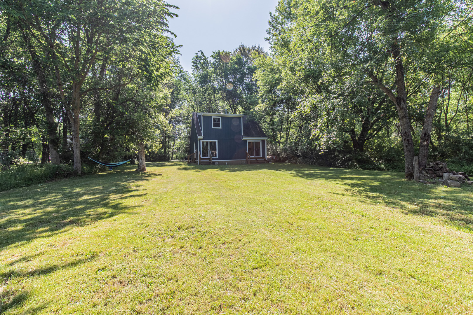 7 N Walnut Drive