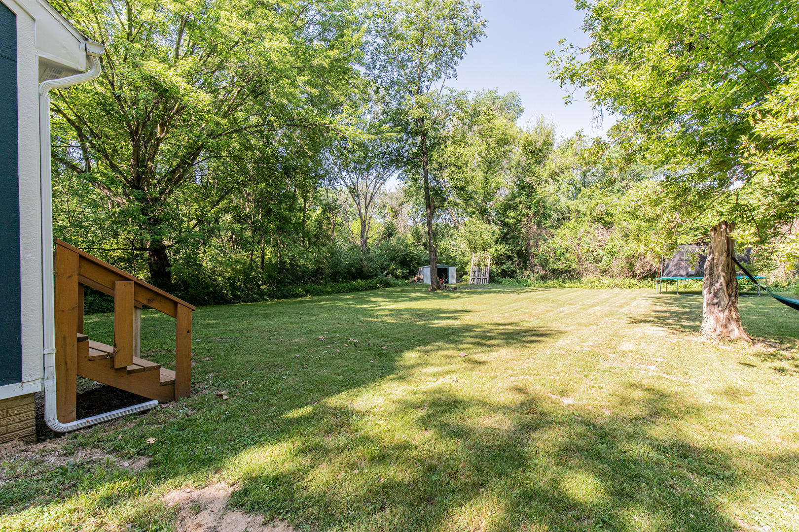 7 N Walnut Drive