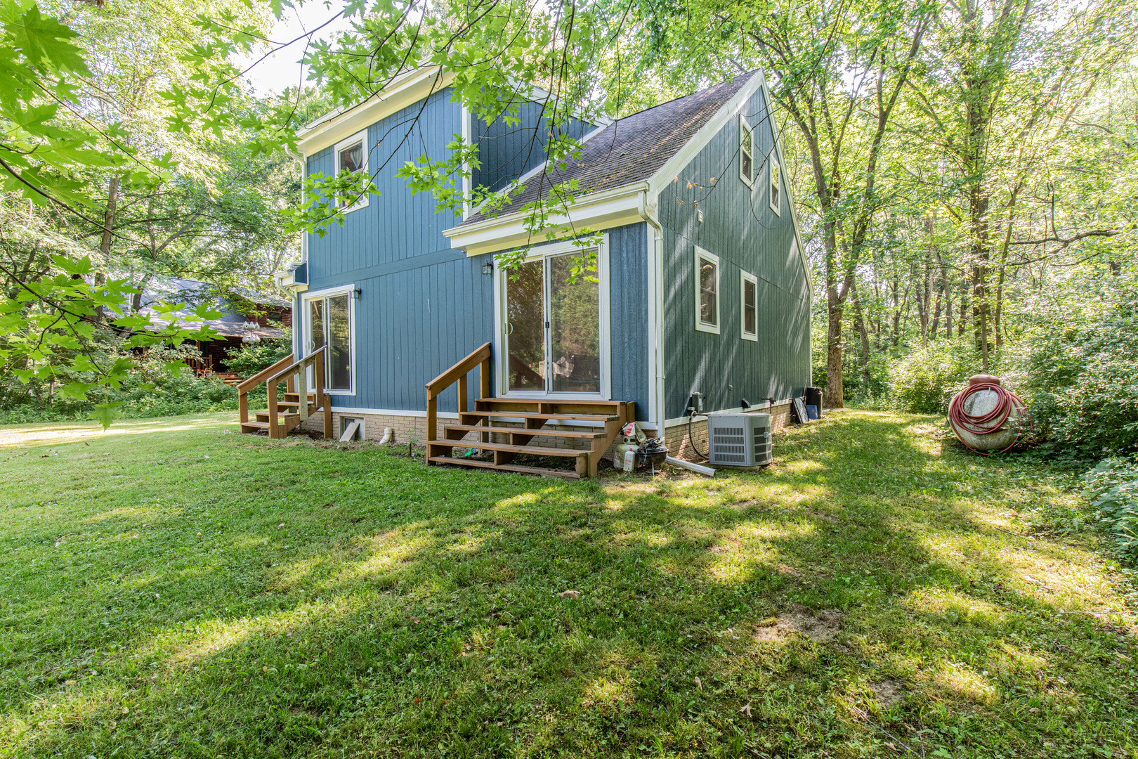 7 N Walnut Drive