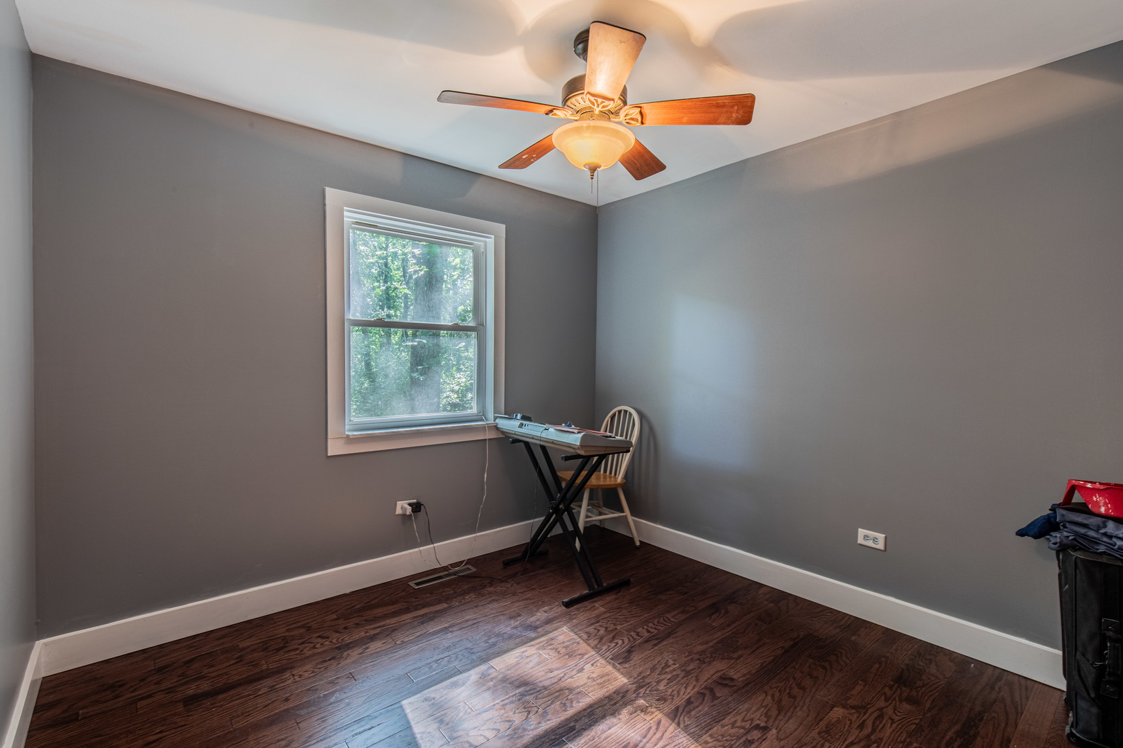 7 N Walnut Drive