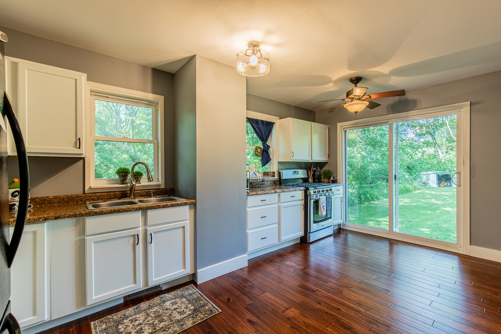 7 N Walnut Drive