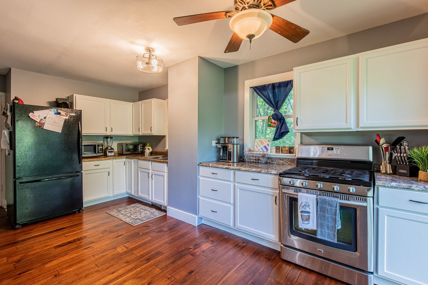 7 N Walnut Drive