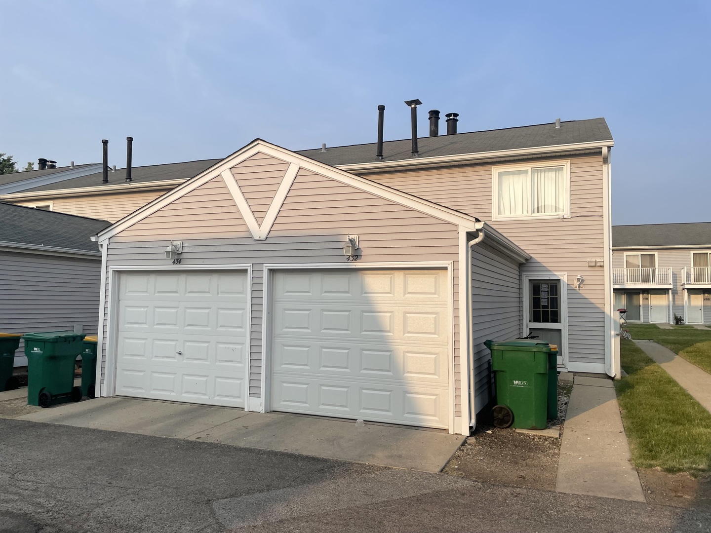 432 meadow green Lane