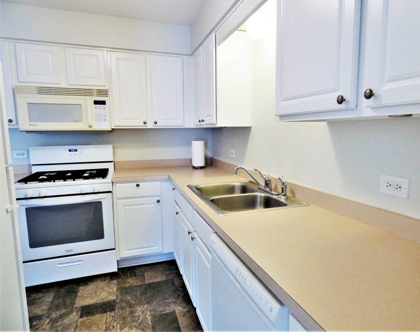 10936 Kilpatrick Avenue Unit: 3C