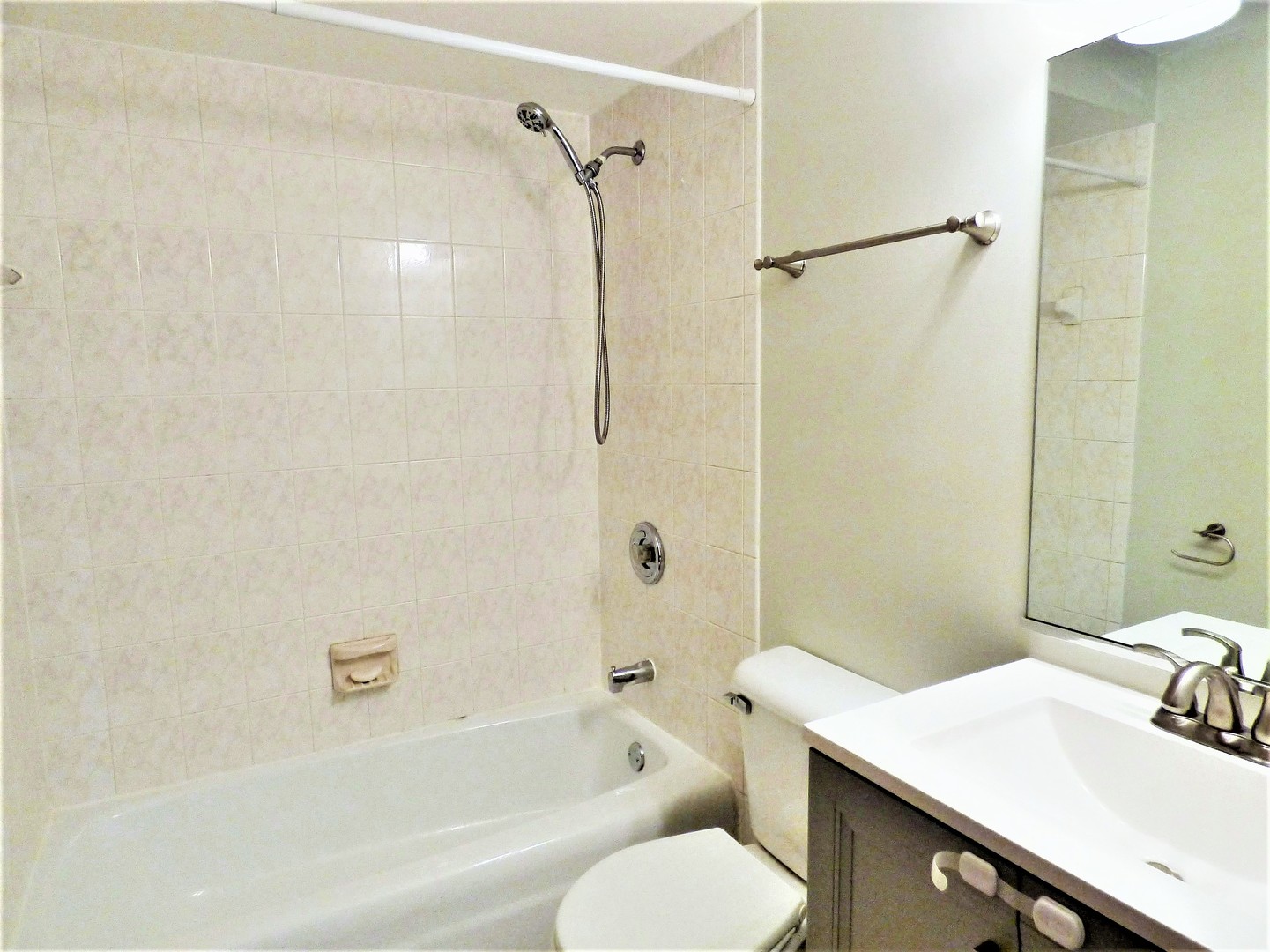 10936 Kilpatrick Avenue Unit: 3C