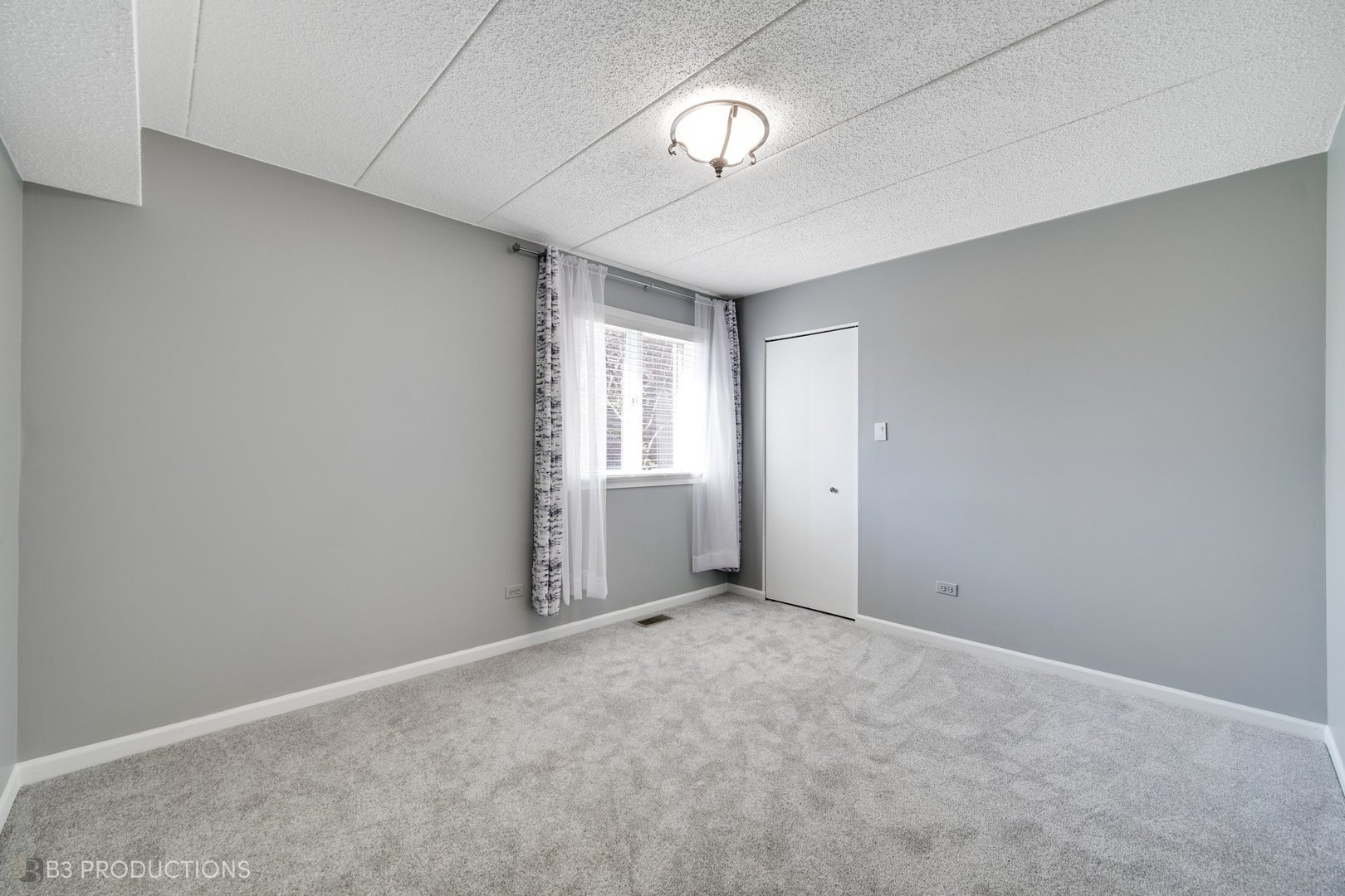10531 S ROBERTS Road Unit: 1-A