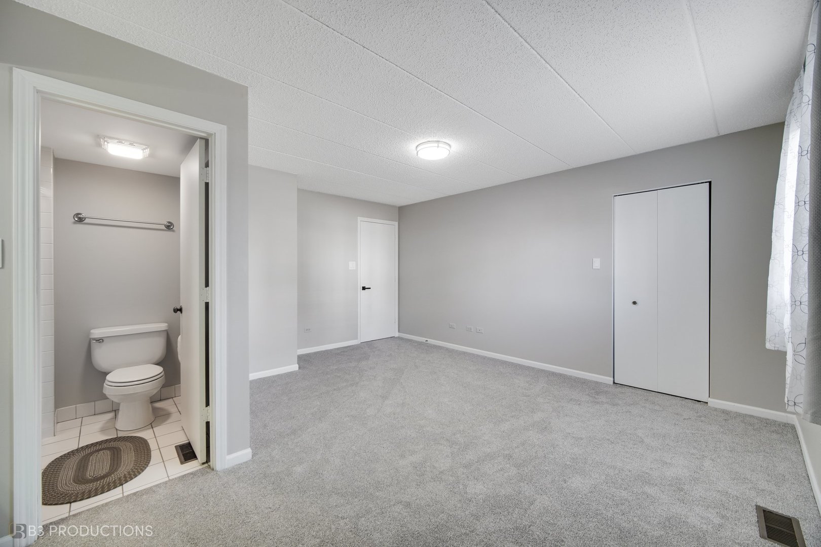 10531 S ROBERTS Road Unit: 1-A