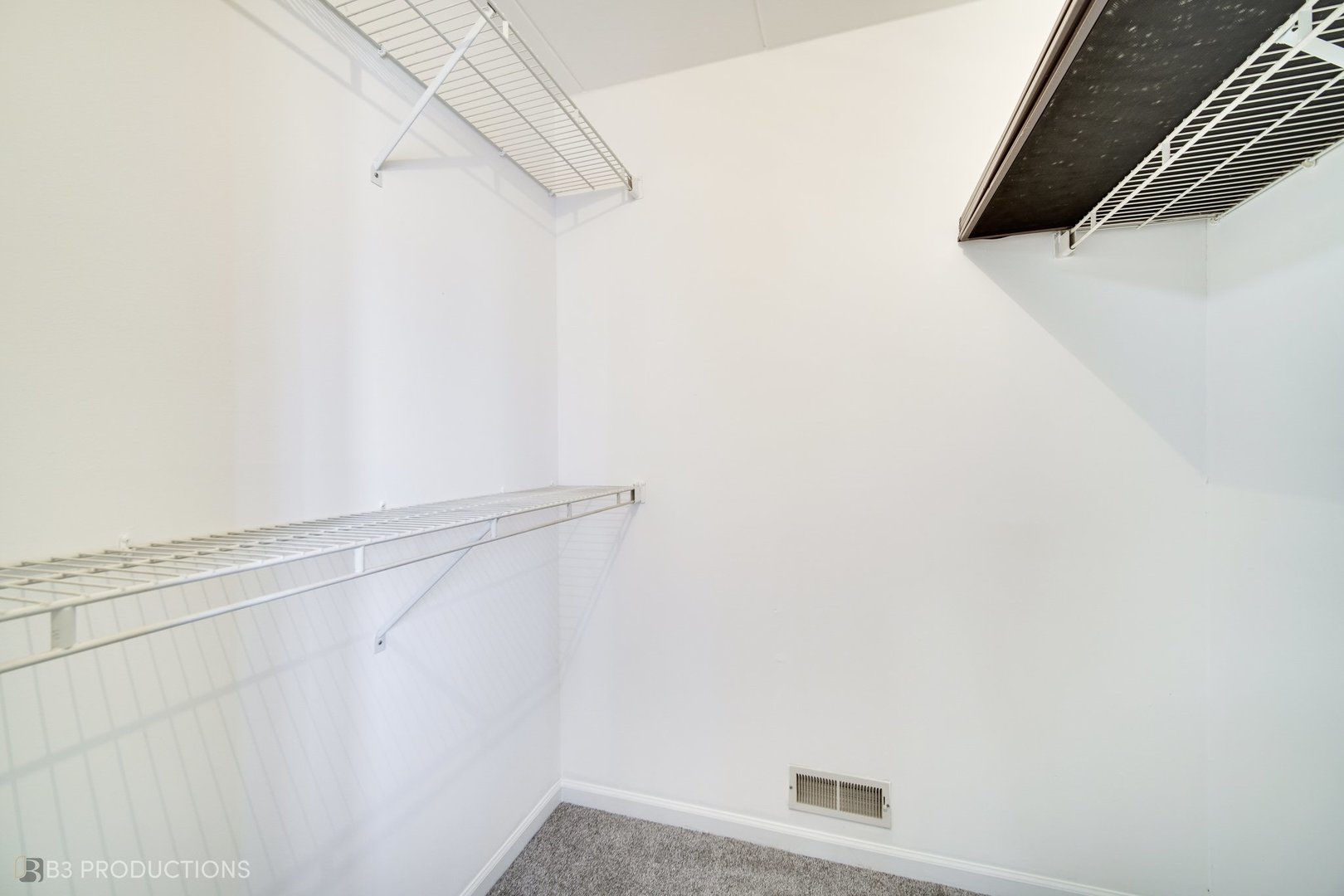 10531 S ROBERTS Road Unit: 1-A