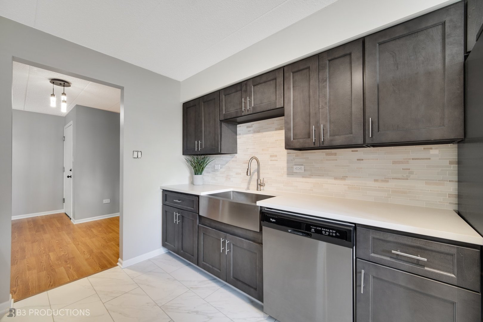 10531 S ROBERTS Road Unit: 1-A