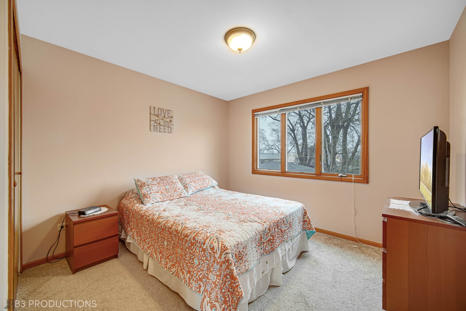 5437 S Ashland Avenue