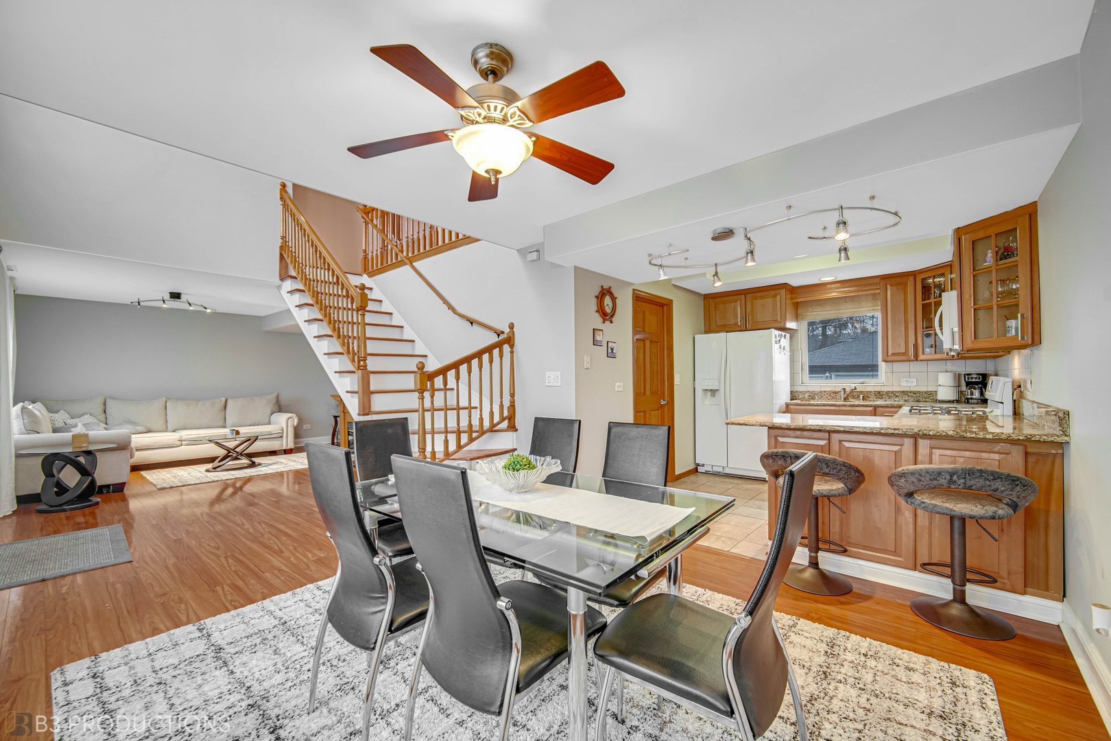 5437 S Ashland Avenue