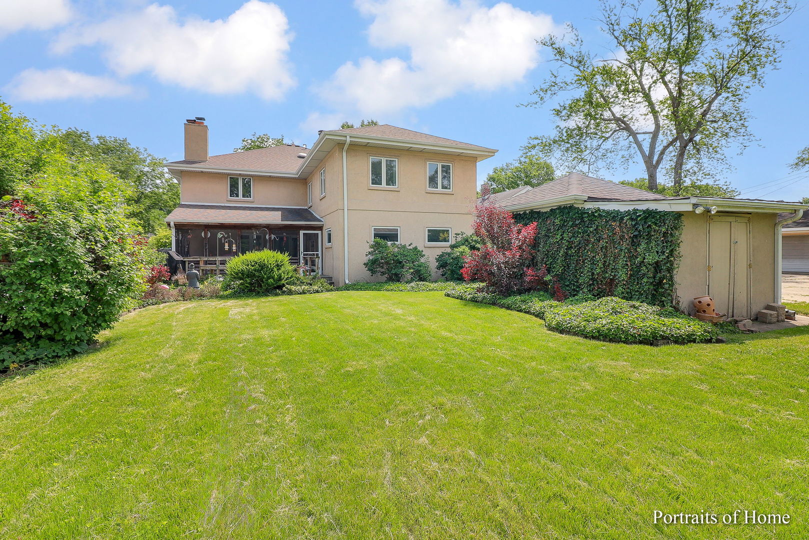 236 S Riverside Drive