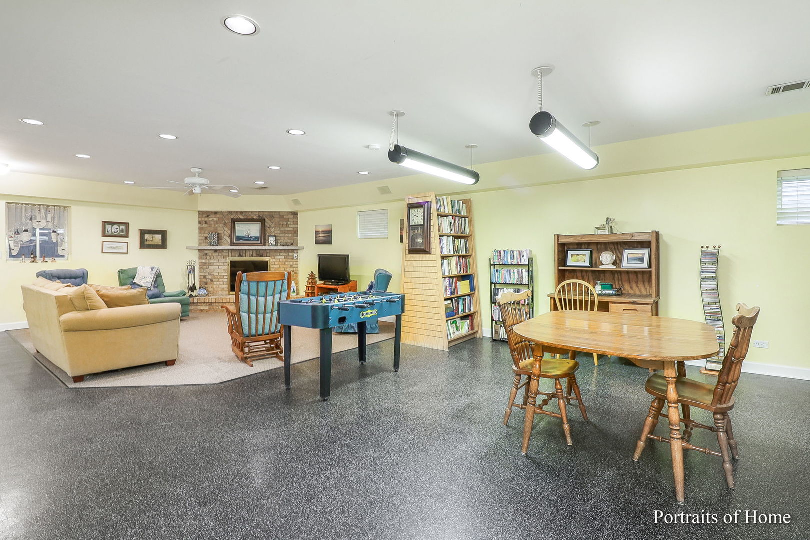 236 S Riverside Drive