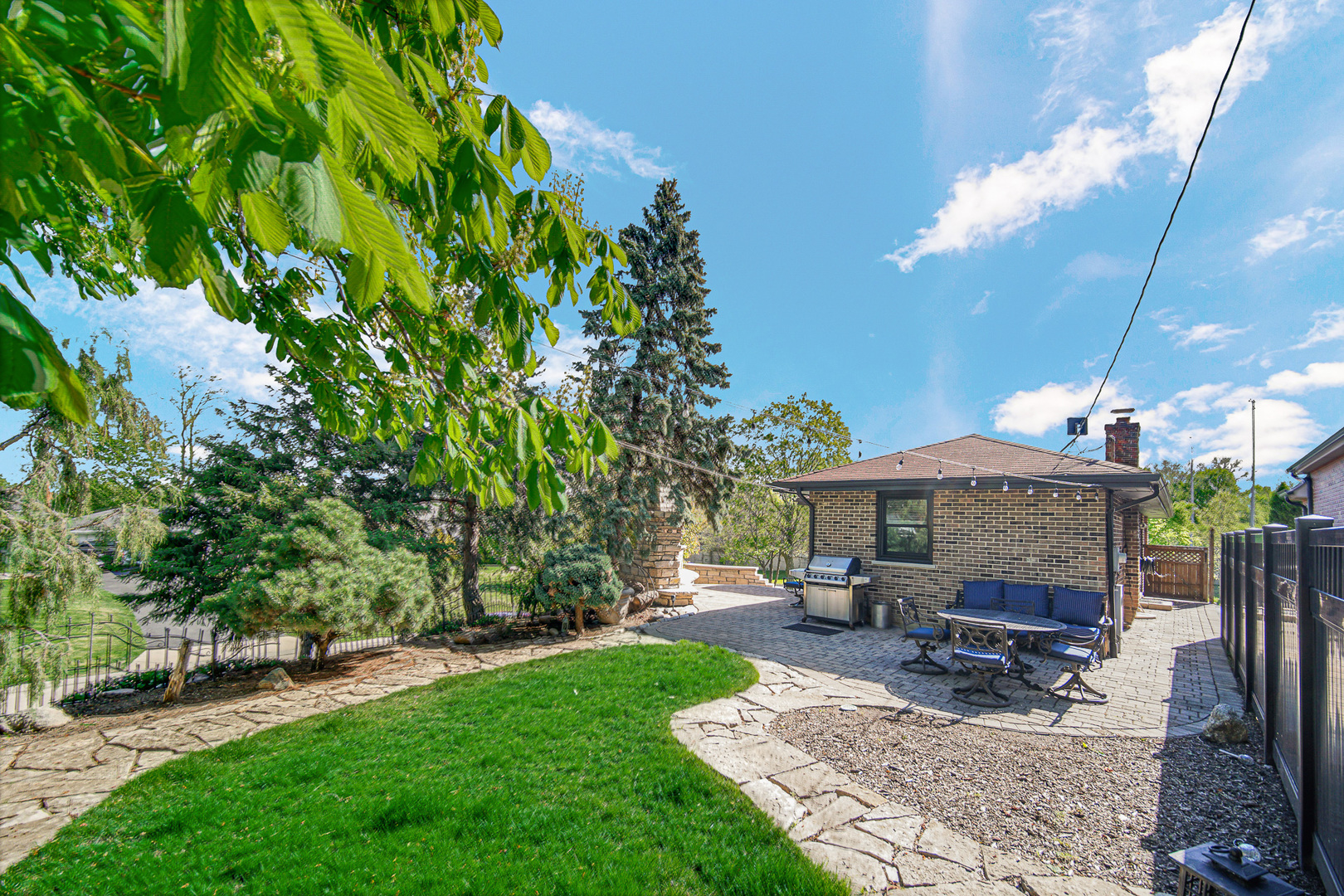 276 N Jackson Road