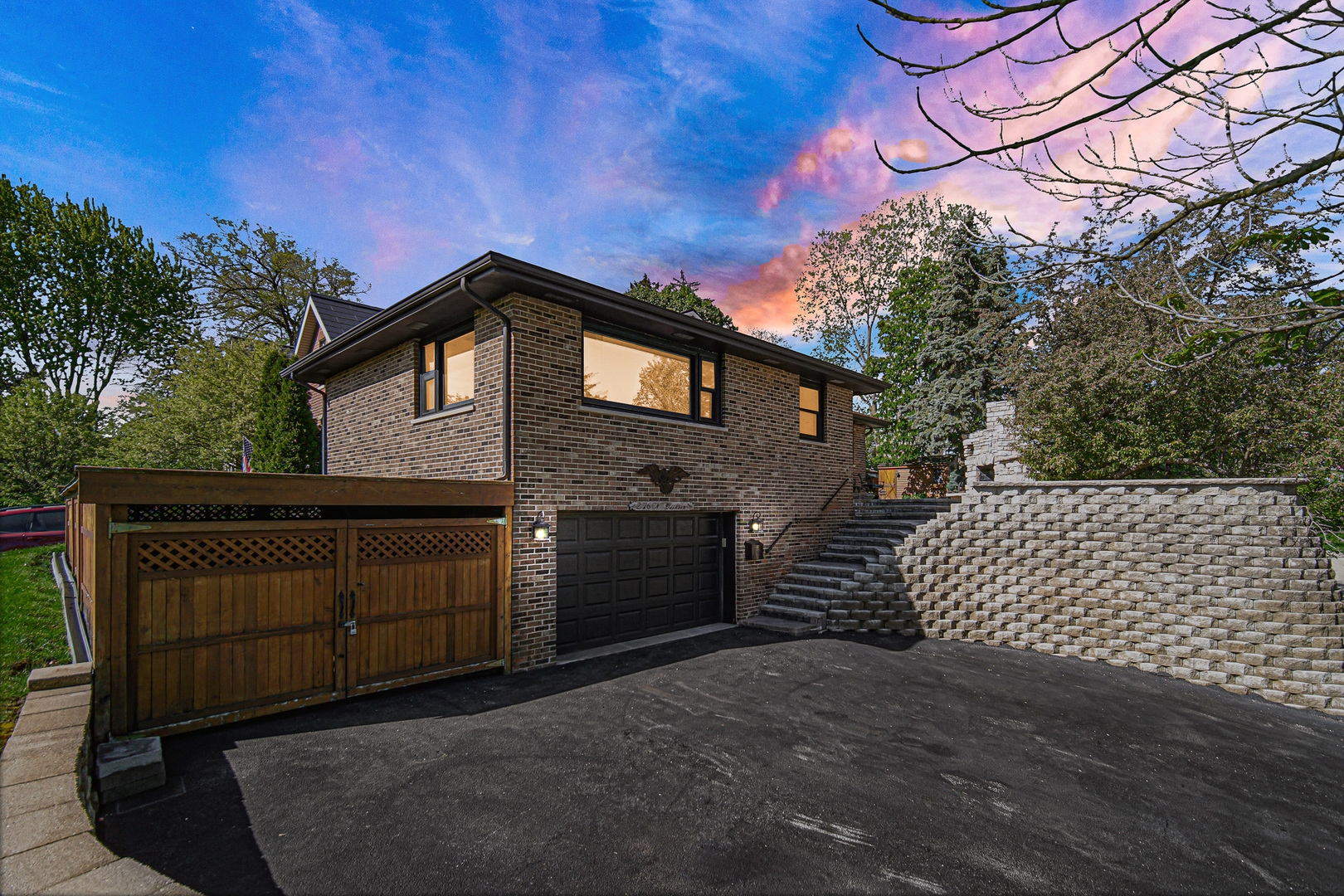 276 N Jackson Road