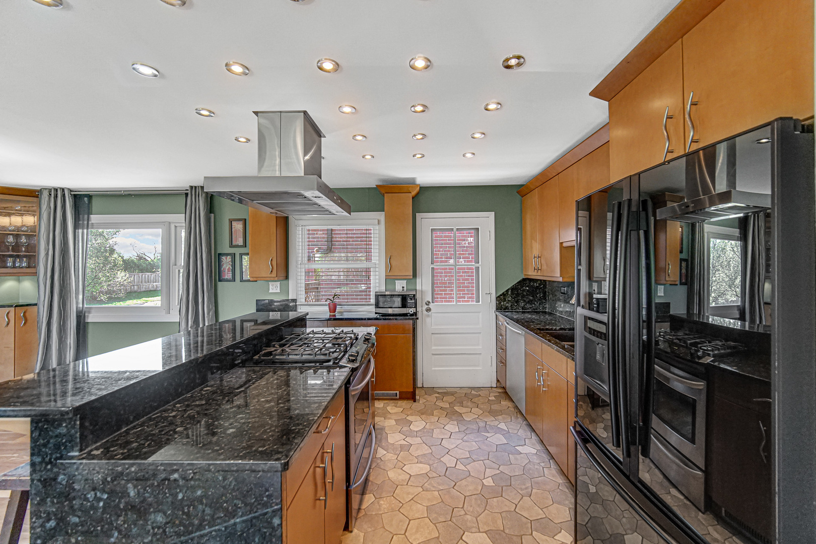 276 N Jackson Road
