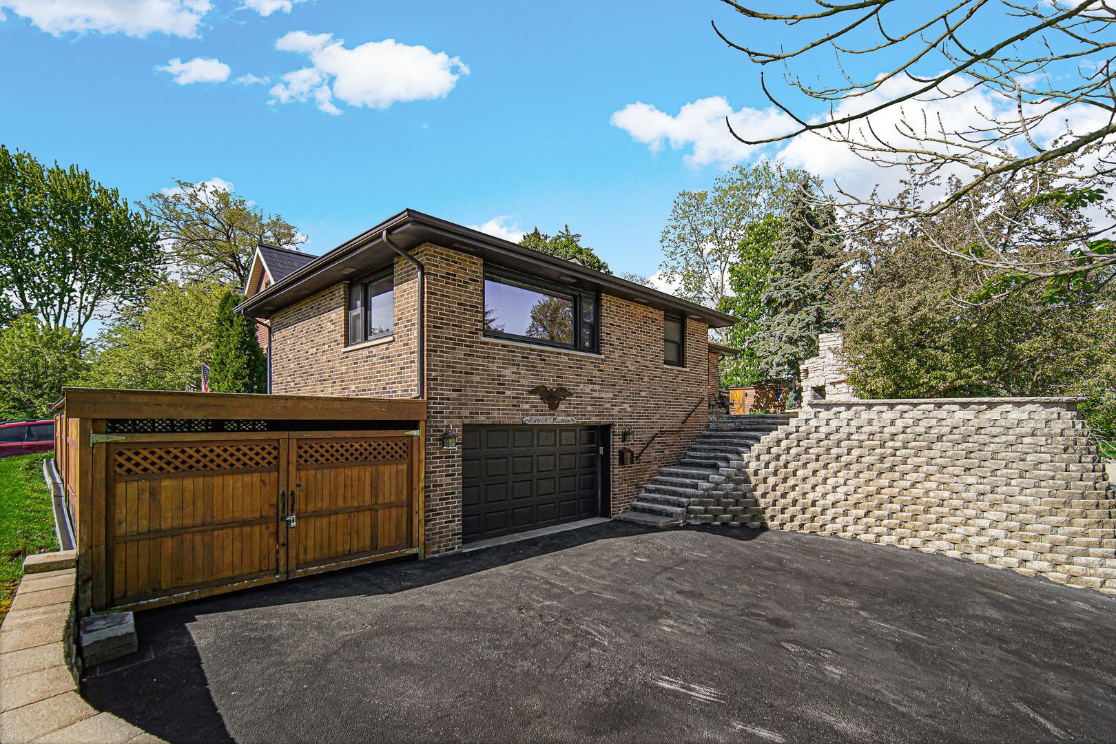 276 N Jackson Road