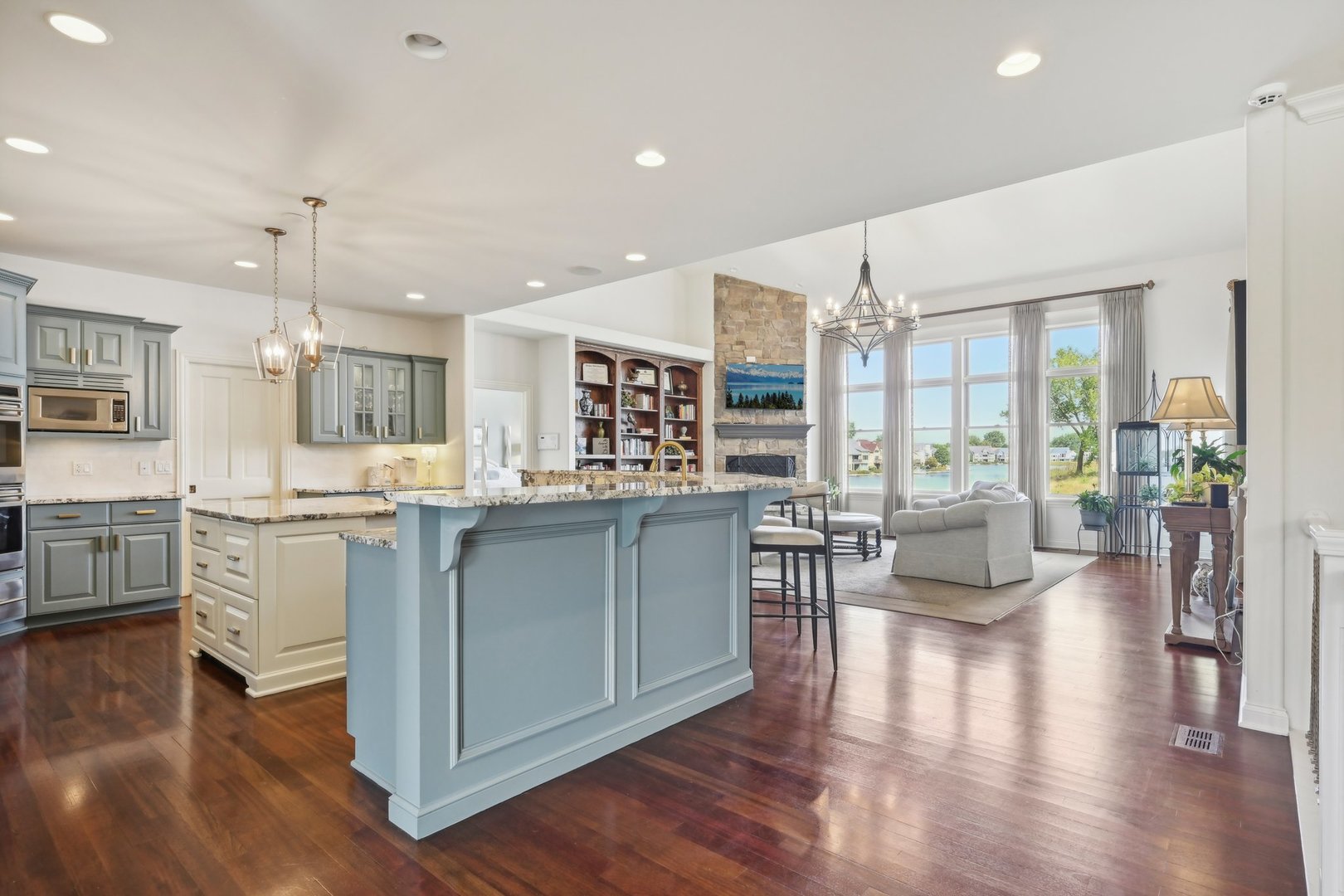 22514 Lake Mary Drive