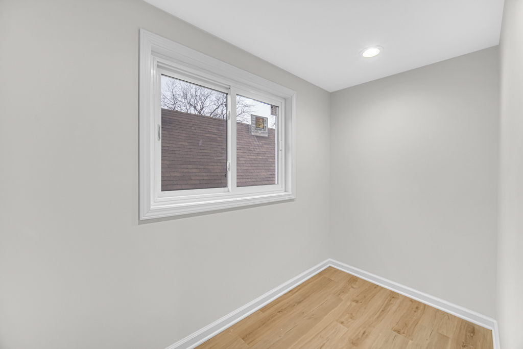 211 W 112th Place
