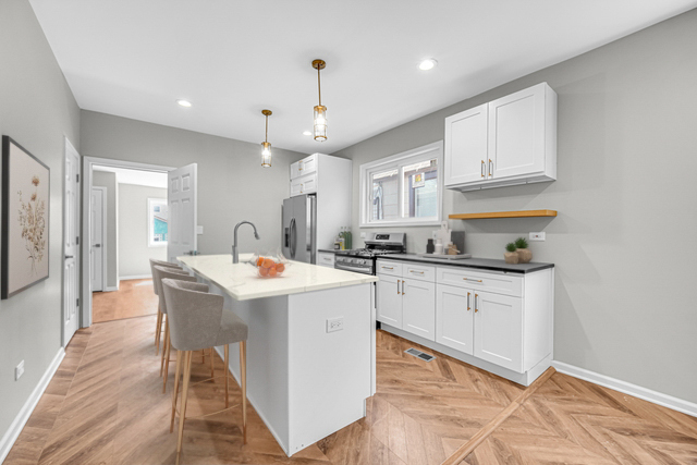 211 W 112th Place