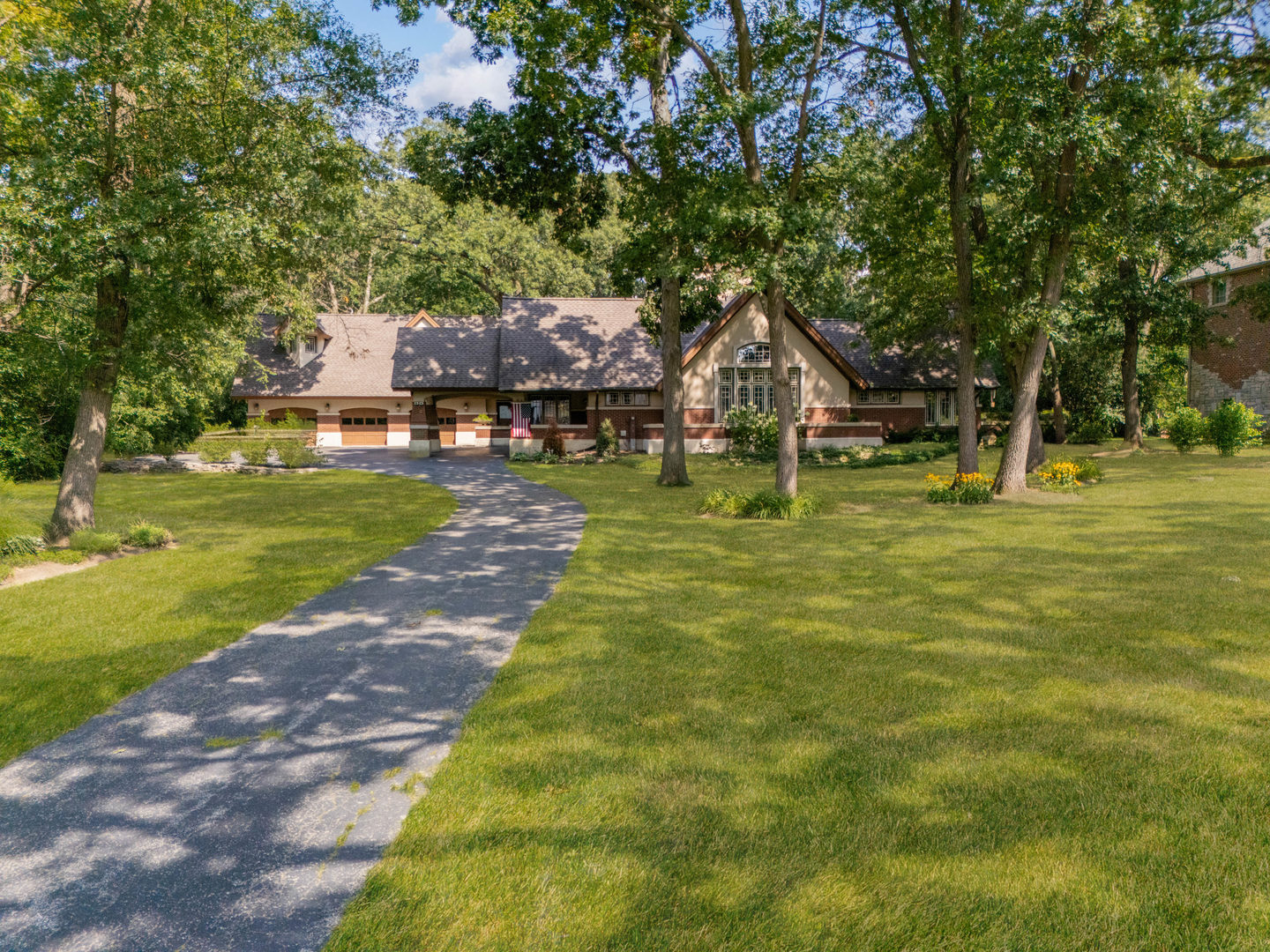 53 BROOKSIDE Drive