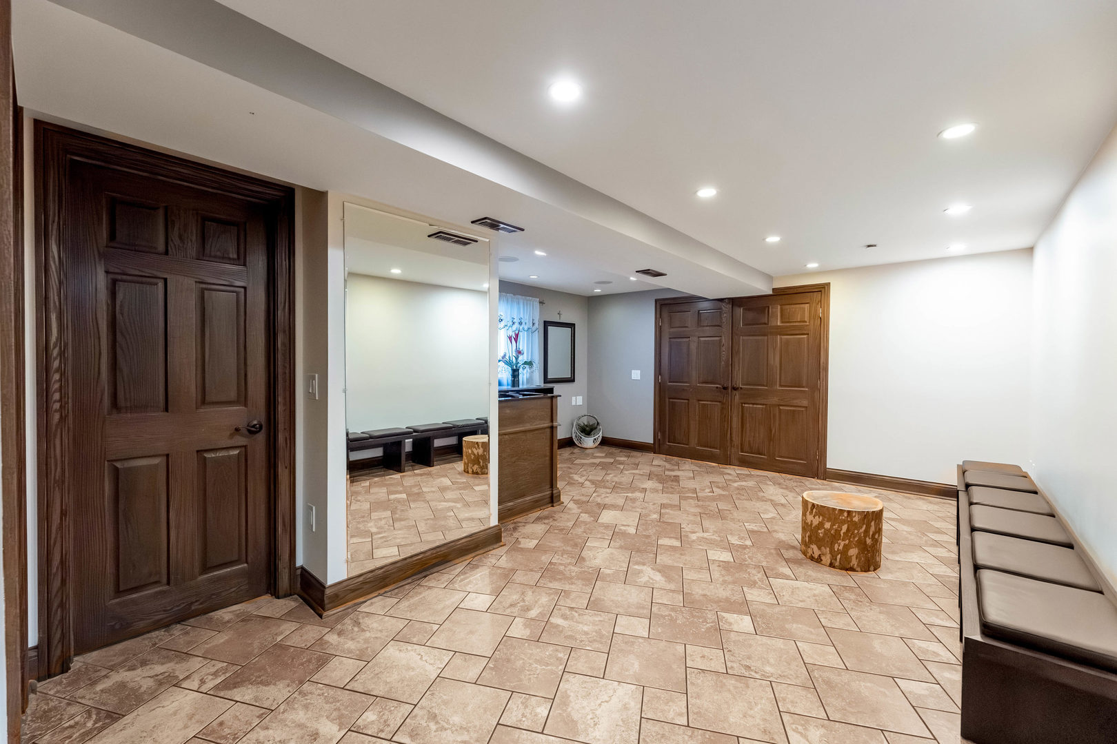 8518 S 79th Court