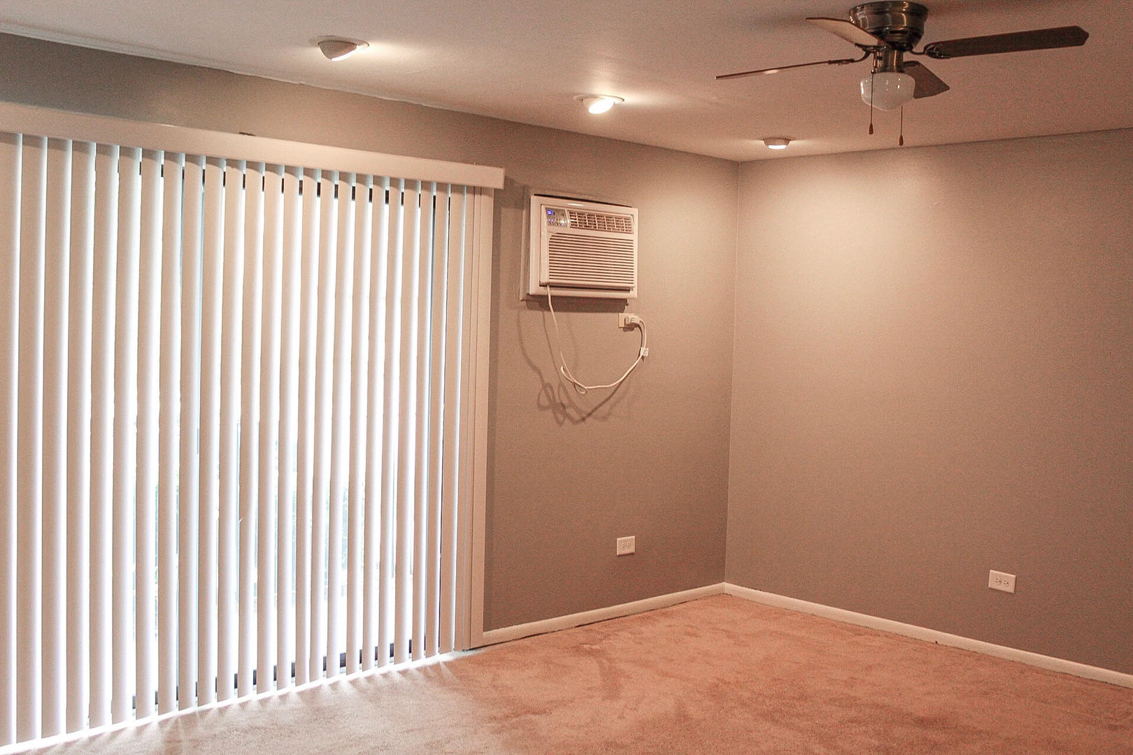 10504 S HIGHLAND Avenue Unit: 1A