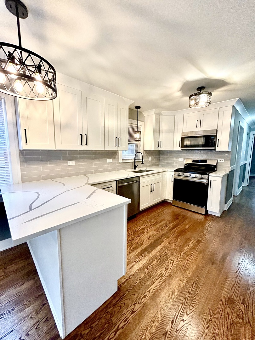 12613 S Michigan Avenue