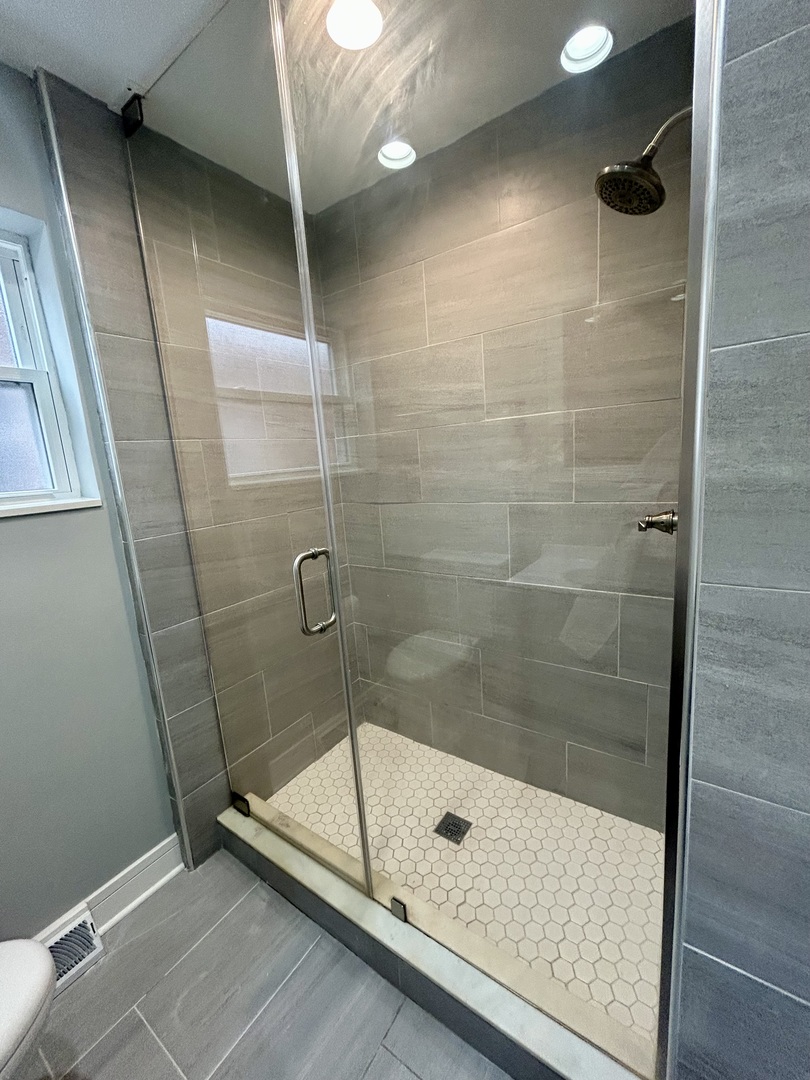 12613 S Michigan Avenue