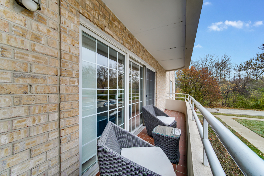 10832 S 76TH Avenue Unit: 2T