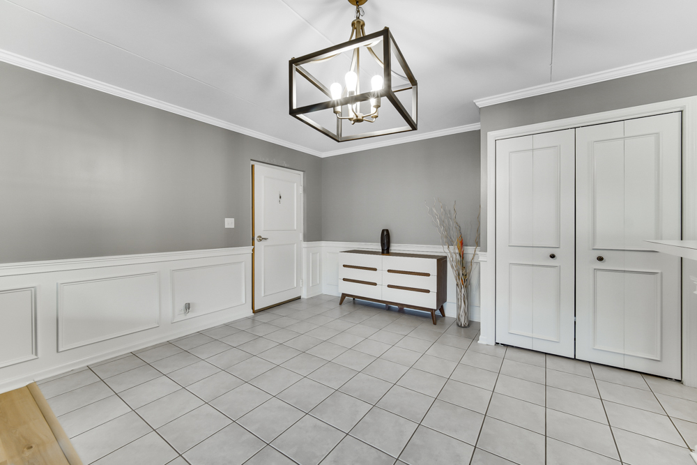 10832 S 76TH Avenue Unit: 2T