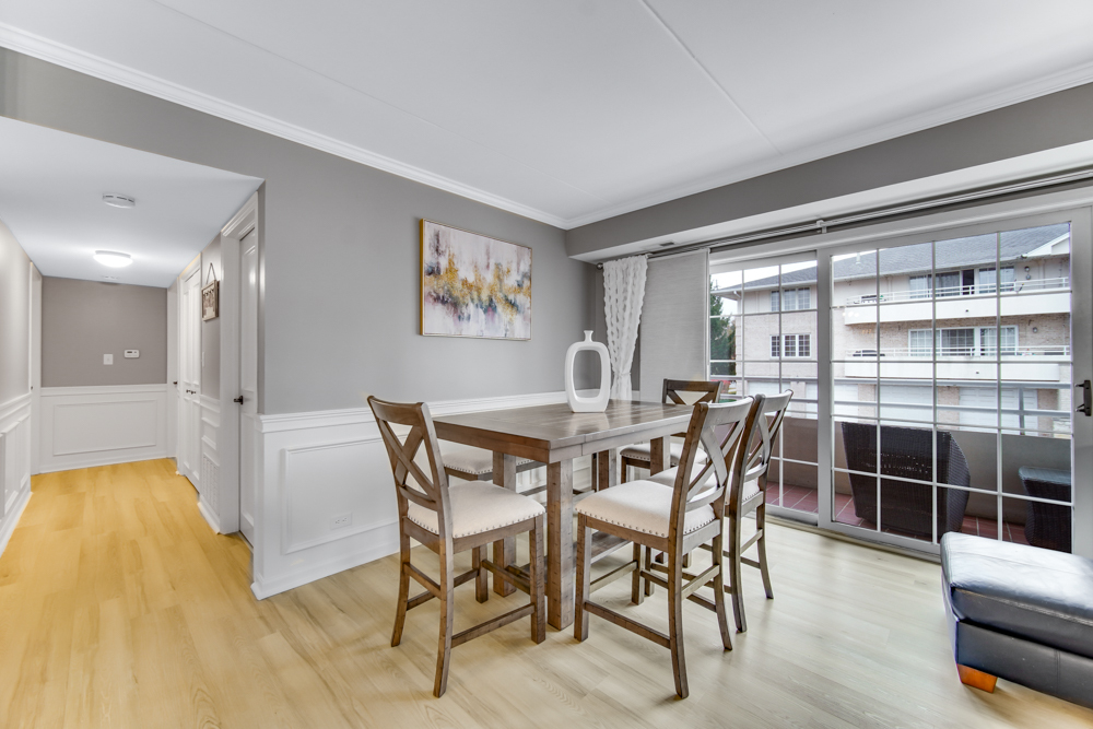 10832 S 76TH Avenue Unit: 2T