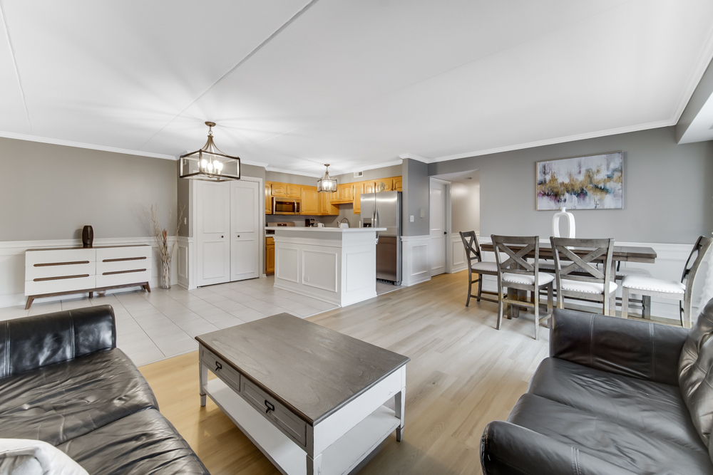 10832 S 76TH Avenue Unit: 2T