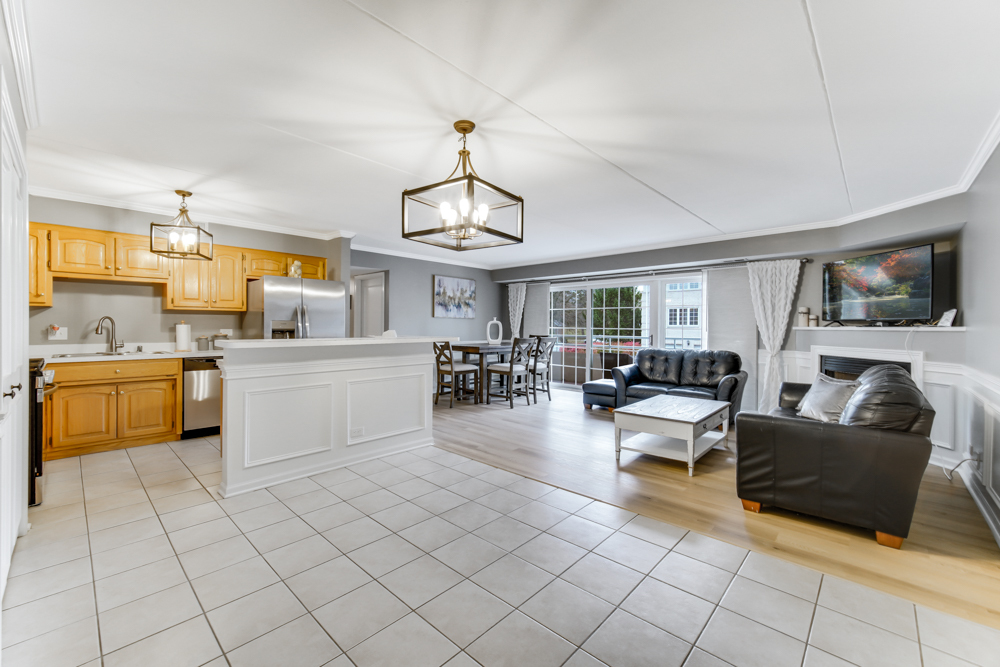 10832 S 76TH Avenue Unit: 2T