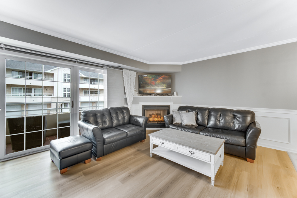 10832 S 76TH Avenue Unit: 2T