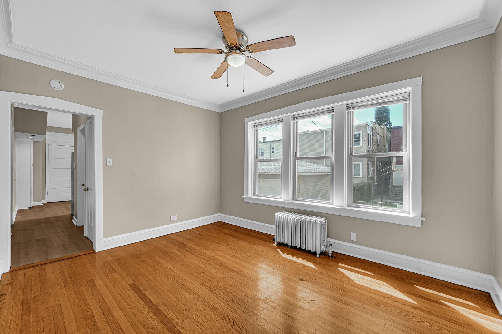 5527 W Potomac Avenue