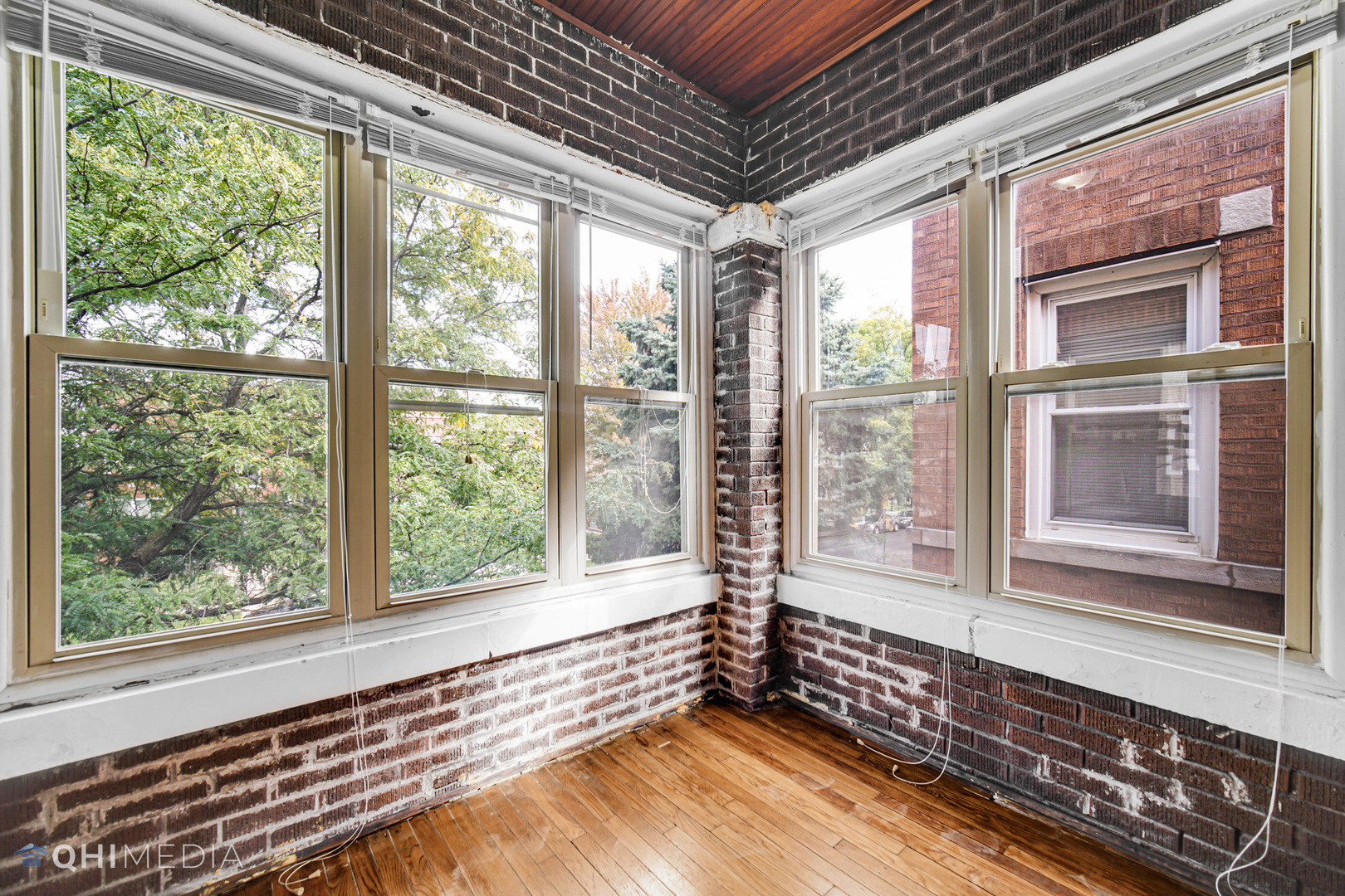 5527 W Potomac Avenue