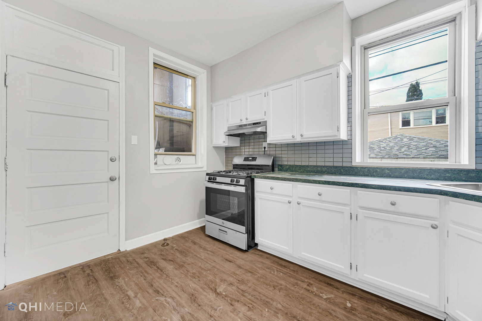 5527 W Potomac Avenue