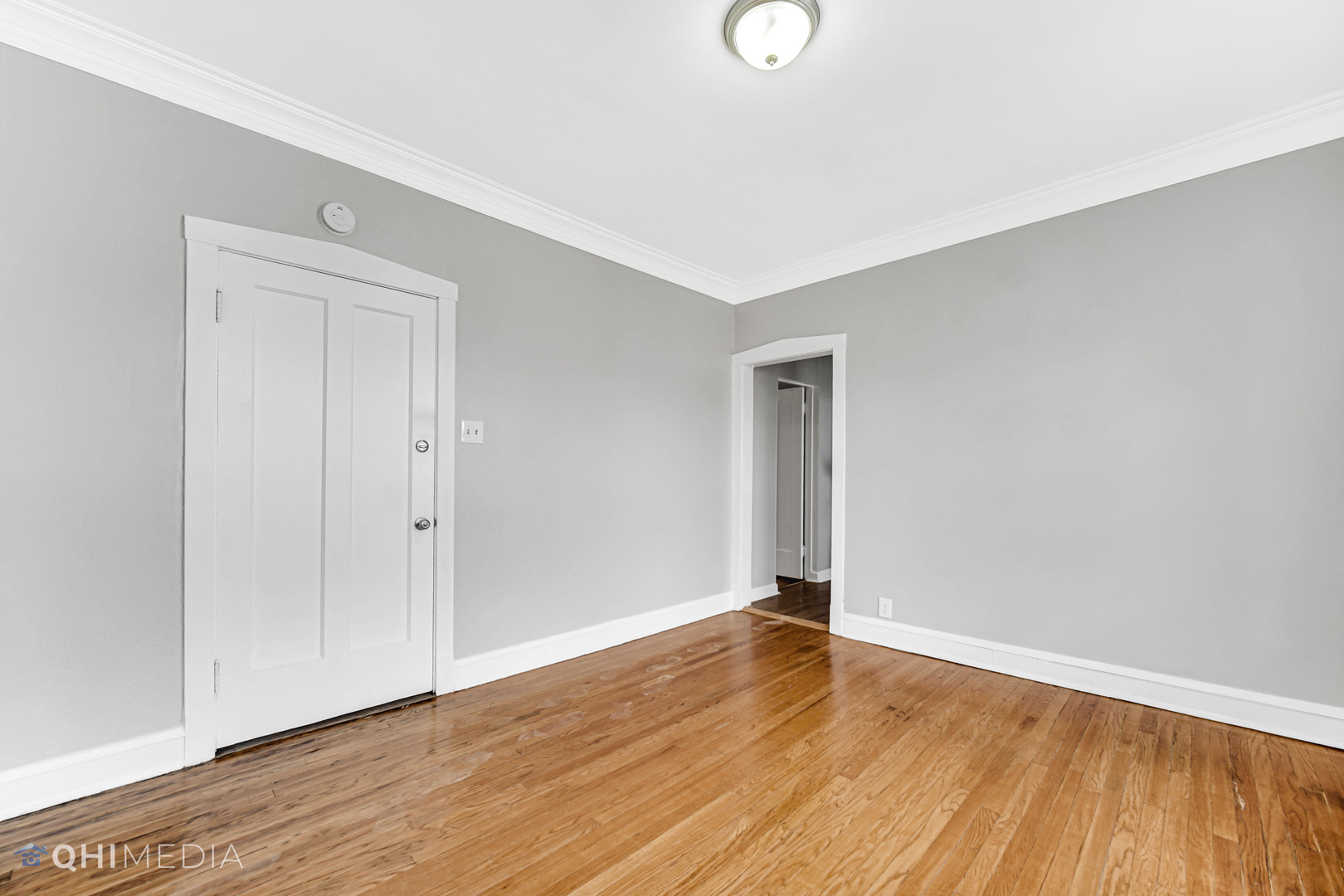 5527 W Potomac Avenue