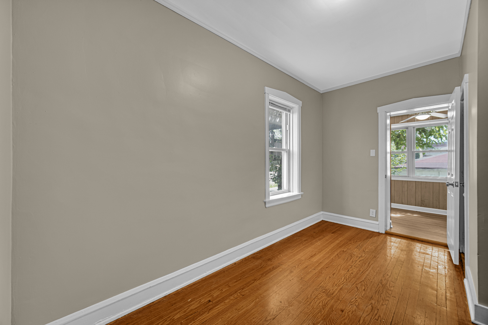 5527 W Potomac Avenue