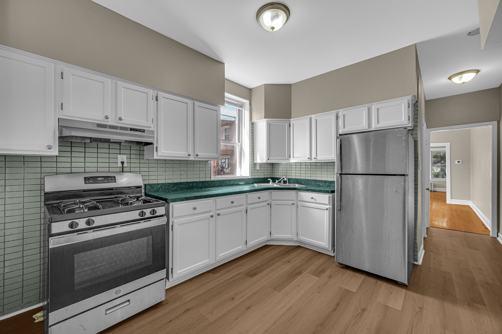 5527 W Potomac Avenue