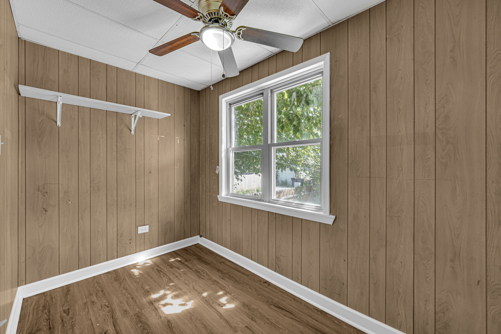 5527 W Potomac Avenue